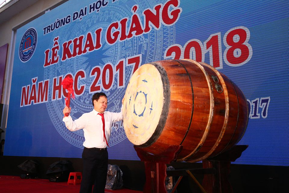 LỄ KHAI GIẢNG NĂM HỌC 2017-2018 TRƯỜNG ĐẠI HỌC THƯƠNG MẠI